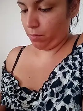 Snapshot of Morenitha-XXX chatting on December 4, 1:42 pm Morenitha-XXX online show from December 4, 1:42 pm