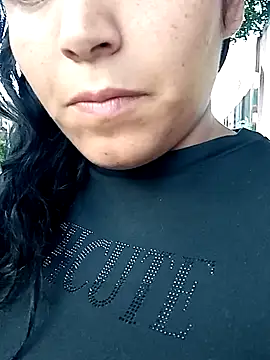 Snapshot of Morenitha-XXX chatting on December 21, 11:24 pm Morenitha-XXX online show from December 21, 11:24 pm