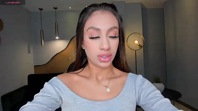 DannaCruz online show from February 8, 10:39 am