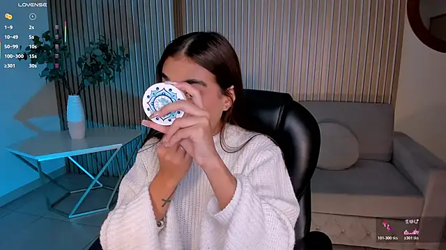 DannaCruz online show from January 14, 8:03 pm