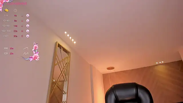 Snapshot of BiancaPierce chatting on February 7, 6:34 pm BiancaPierce online show from February 7, 6:34 pm