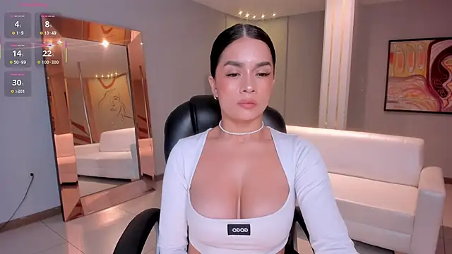 Snapshot of BiancaPierce chatting on February 9, 2:40 pm BiancaPierce online show from February 9, 2:40 pm