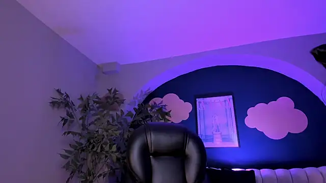 Snapshot of BiancaPierce chatting on March 1, 2:55 pm BiancaPierce online show from March 1, 2:55 pm