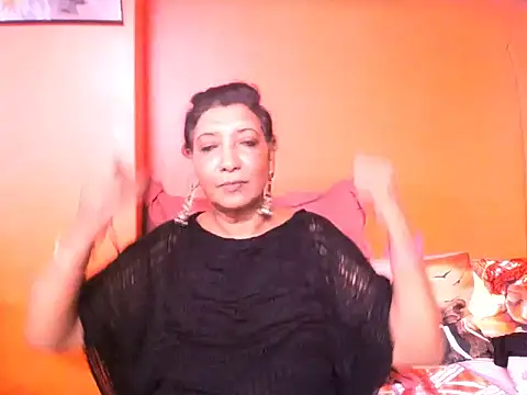 Snapshot of indiansarika65 chatting on October 9, 4:54 am indiansarika65 online show from October 9, 4:54 am