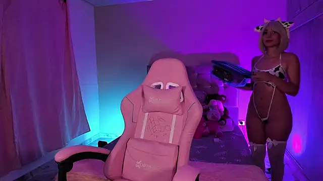 LucianaCarter online show from February 7, 7:12 am