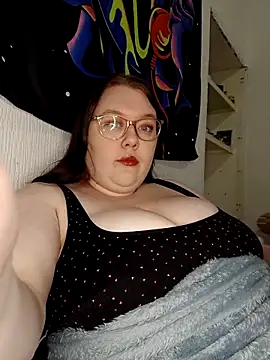 Sexycurvyemilyy online show from February 27, 9:37 pm