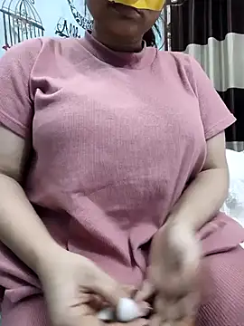 Sexybomb33 online show from December 7, 7:21 pm
