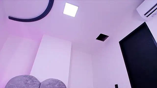 Snapshot of emyli_sam chatting on March 16, 7:18 pm emyli sam online show from March 16, 7:18 pm