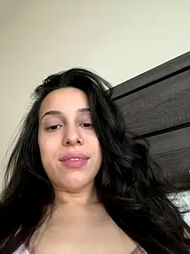 Natur4lBeautyb33 online show from December 5, 3:39 pm