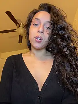 Natur4lBeautyb33 online show from December 14, 5:40 am