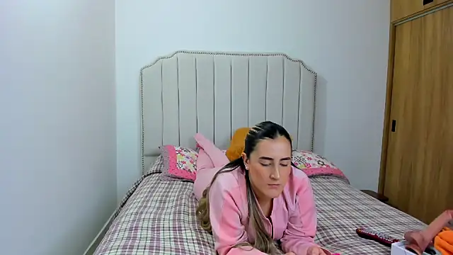 Hanna86 online show from December 30, 11:38 pm