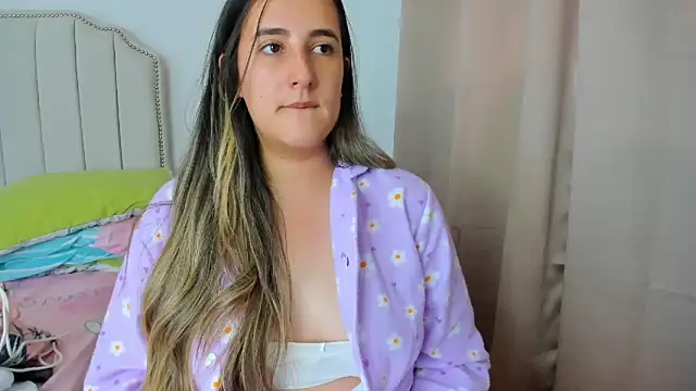 Snapshot of Hanna86 chatting on October 31, 3:57 pm Hanna86 online show from October 31, 3:57 pm