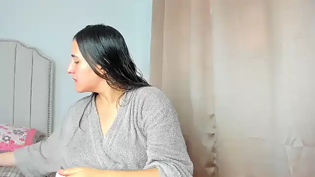 Snapshot of Hanna86 chatting on November 20, 5:23 pm Hanna86 online show from November 20, 5:23 pm