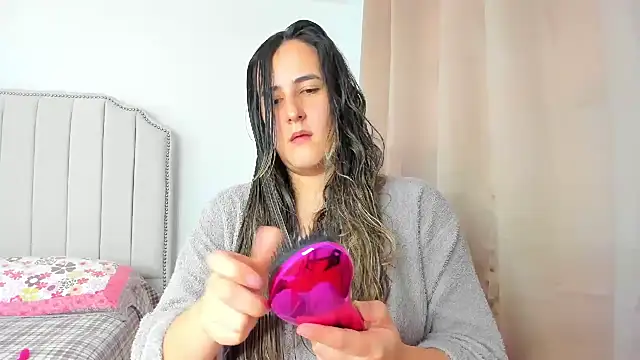 Snapshot of Hanna86 chatting on November 29, 8:01 pm Hanna86 online show from November 29, 8:01 pm