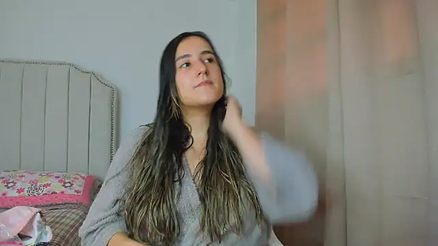 Snapshot of Hanna86 chatting on December 3, 3:54 pm Hanna86 online show from December 3, 3:54 pm