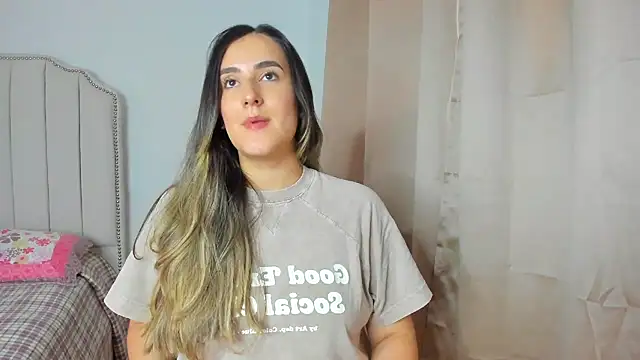 Snapshot of Hanna86 chatting on December 4, 9:01 pm Hanna86 online show from December 4, 9:01 pm