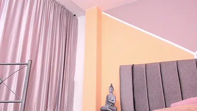 Snapshot of samantha_stan chatting on October 15, 1:44 pm samantha stan online show from October 15, 1:44 pm