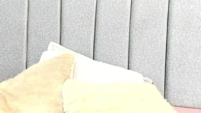 Snapshot of samantha_stan chatting on November 19, 1:11 pm samantha stan online show from November 19, 1:11 pm