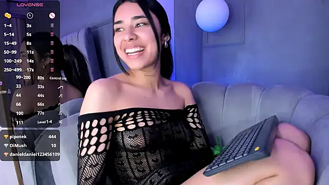 AmyOlimpo online show from March 20, 8:09 am