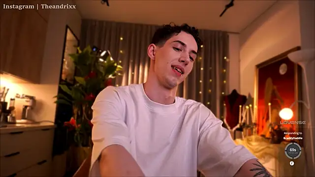 Snapshot of Bbrandon_ chatting on December 22, 2:30 am Bbrandon online show from December 22, 2:30 am