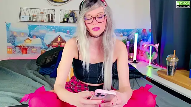 Snapshot of Kittychatte chatting on December 28, 10:47 am Kittychatte online show from December 28, 10:47 am