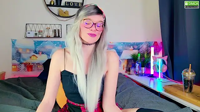 Snapshot of Kittychatte chatting on December 30, 8:25 pm Kittychatte online show from December 30, 8:25 pm