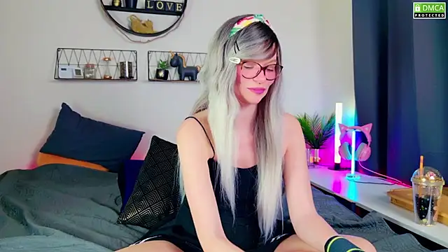 Snapshot of Kittychatte chatting on January 9, 8:33 pm Kittychatte online show from January 9, 8:33 pm