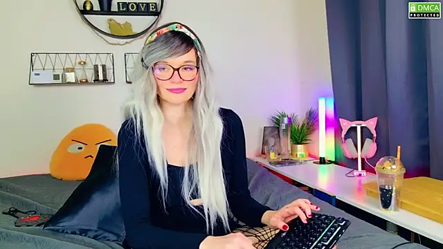 Snapshot of Kittychatte chatting on January 25, 10:51 am Kittychatte online show from January 25, 10:51 am