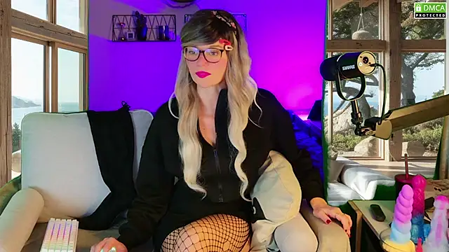 Snapshot of Kittychatte chatting on September 13, 9:20 am Kittychatte online show from September 13, 9:20 am