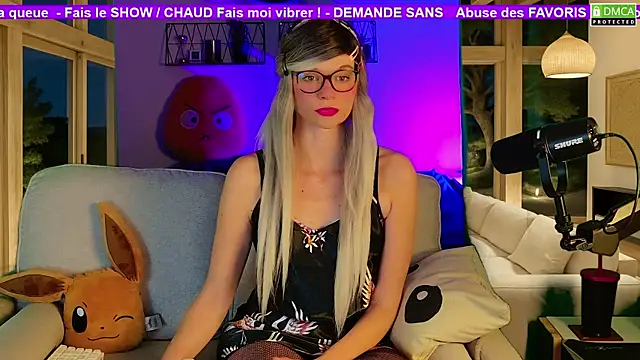 Snapshot of Kittychatte chatting on November 10, 9:03 pm Kittychatte online show from November 10, 9:03 pm