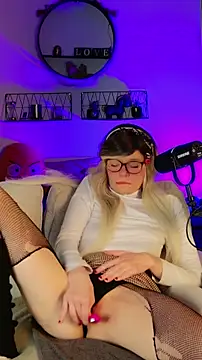 Kittychatte online show from March 25, 6:52 am