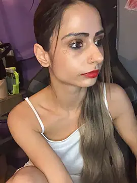 LaPetitechienne1 online show from December 22, 11:31 pm