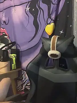 LaPetitechienne1 online show from December 27, 10:16 pm