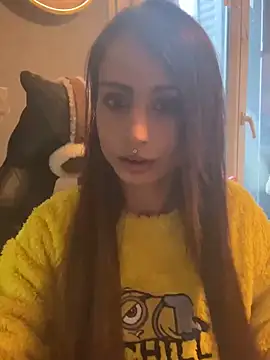 LaPetitechienne1 online show from January 30, 8:11 am