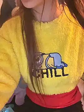 LaPetitechienne1 online show from February 6, 4:25 pm