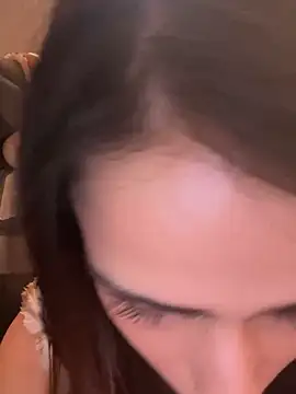 LaPetitechienne1 online show from February 14, 4:20 pm