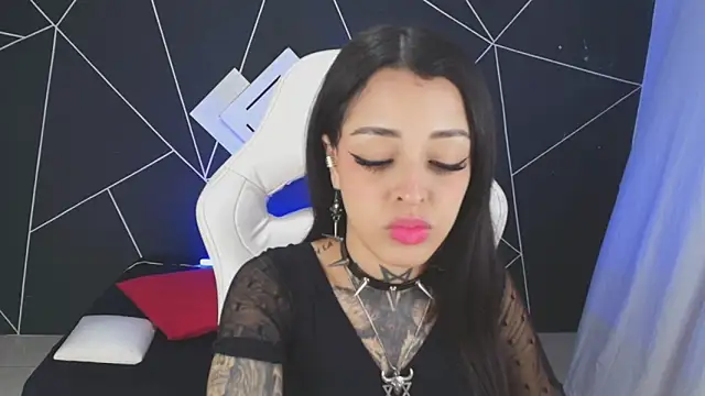 Snapshot of farichell chatting on October 21, 8:53 pm farichell online show from October 21, 8:53 pm