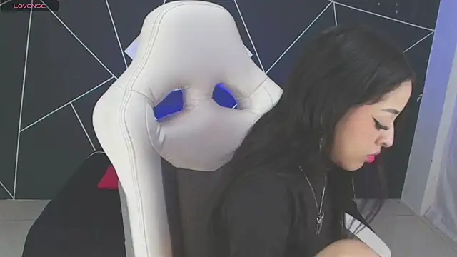 Snapshot of farichell chatting on November 8, 2:28 pm farichell online show from November 8, 2:28 pm