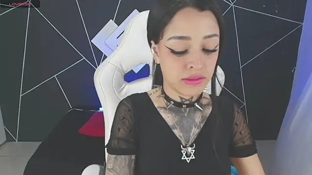 Snapshot of farichell chatting on November 10, 9:47 pm farichell online show from November 10, 9:47 pm