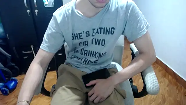 Snapshot of SexAegons chatting on February 16, 3:37 am SexAegons online show from February 16, 3:37 am