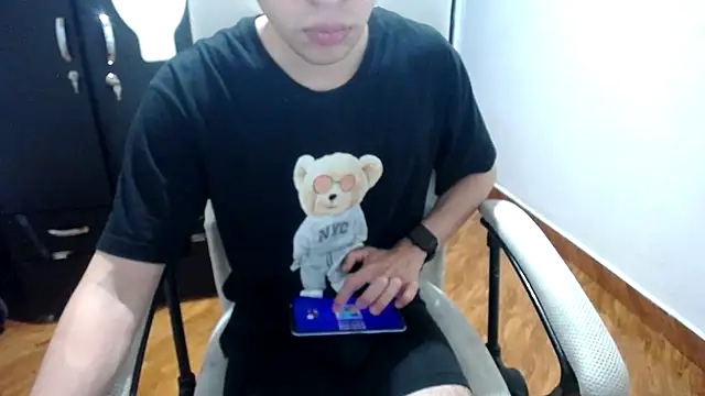 Snapshot of SexAegons chatting on February 22, 4:40 am SexAegons online show from February 22, 4:40 am