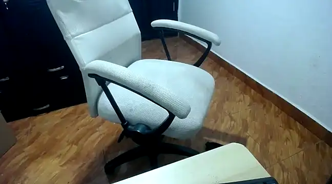 Snapshot of SexAegons chatting on February 28, 9:36 am SexAegons online show from February 28, 9:36 am