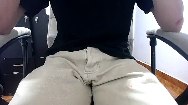 Snapshot of SexAegons chatting on March 9, 11:25 am SexAegons online show from March 9, 11:25 am