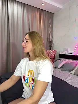 Milf Tea online show from January 31, 1:11 am