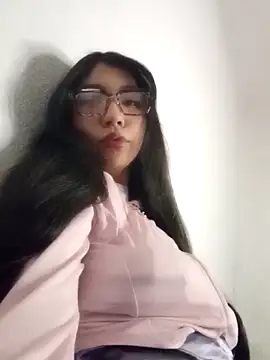 Snapshot of Umaru_uwu chatting on November 16, 7:25 am Umaru uwu online show from November 16, 7:25 am