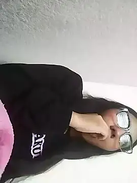 Snapshot of Umaru_uwu chatting on November 20, 7:02 pm Umaru uwu online show from November 20, 7:02 pm