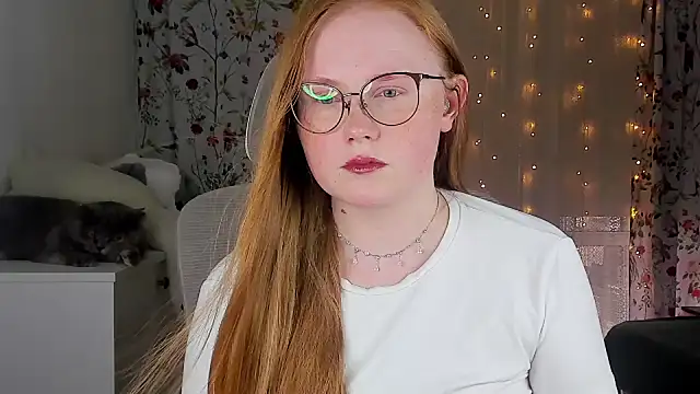 Snapshot of Olivia_Date chatting on June 24, 4:50 pm Olivia Date online show from June 24, 4:50 pm