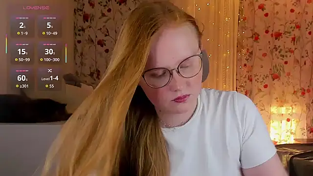 Snapshot of Olivia_Date chatting on July 12, 4:20 pm Olivia Date online show from July 12, 4:20 pm