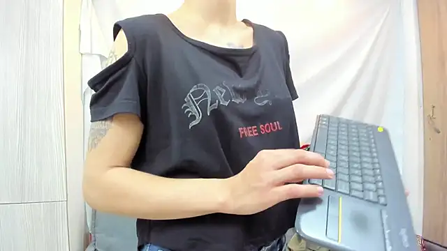 Mhelanny2 online show from February 13, 6:26 pm