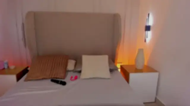 luisah  online show from January 16, 7:40 pm